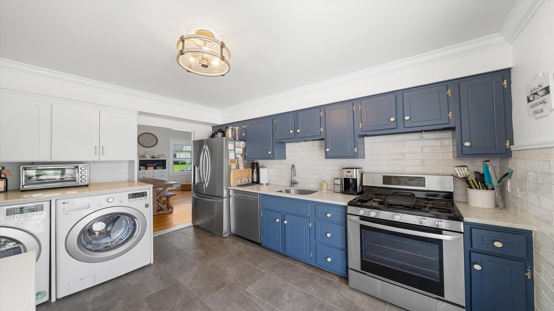 262 50th Street, Avalon (Center)