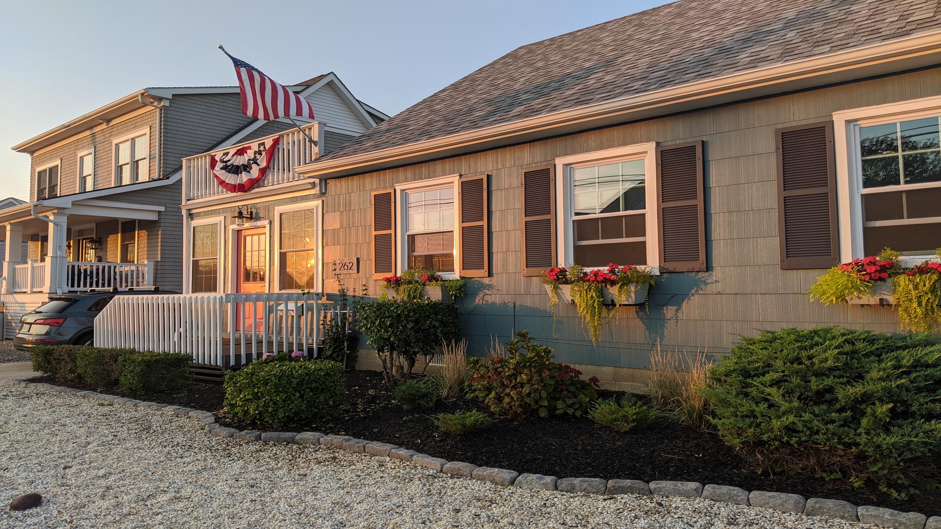 262 50th Street, Avalon (Center)