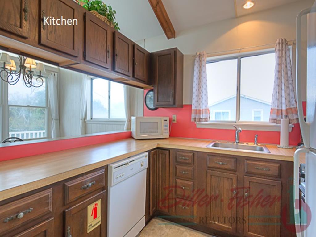 206 111th Street, Stone Harbor (Mid-Island) - Picture 3