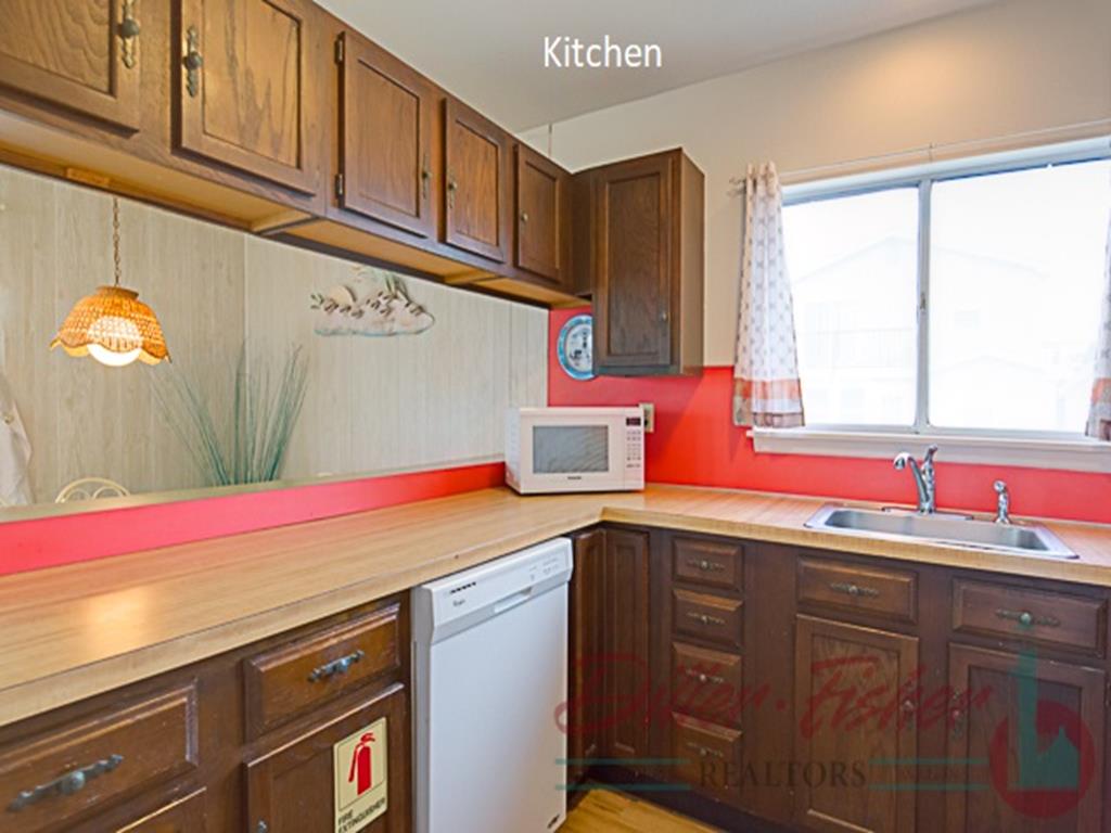 206 111th Street, Stone Harbor (Mid-Island) - Picture 3