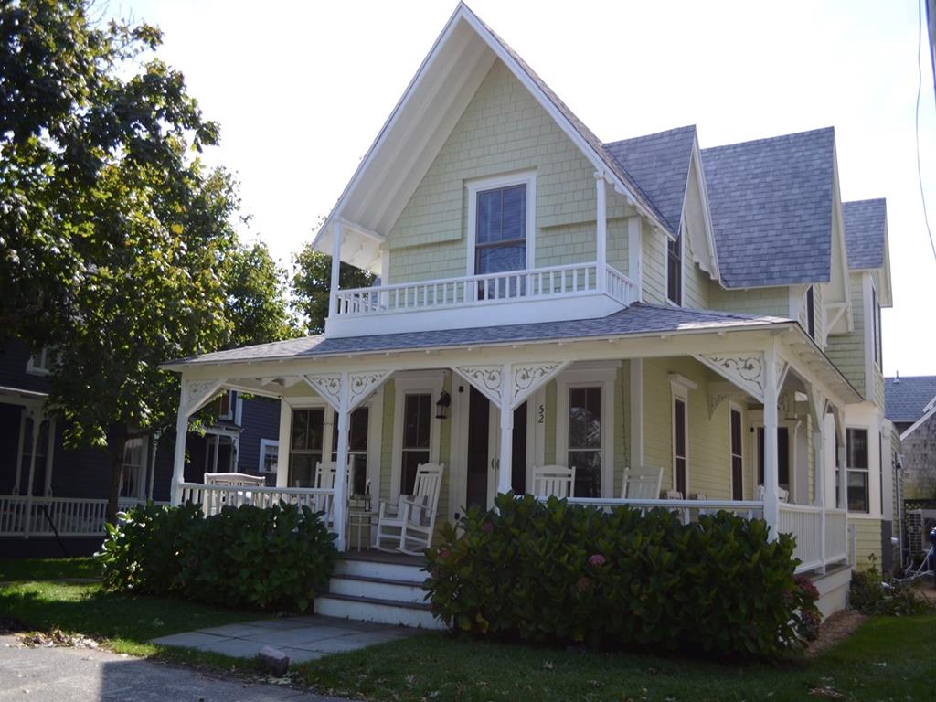 52 Pennacoook Ave, Oak Bluffs, MA 02557, In Town