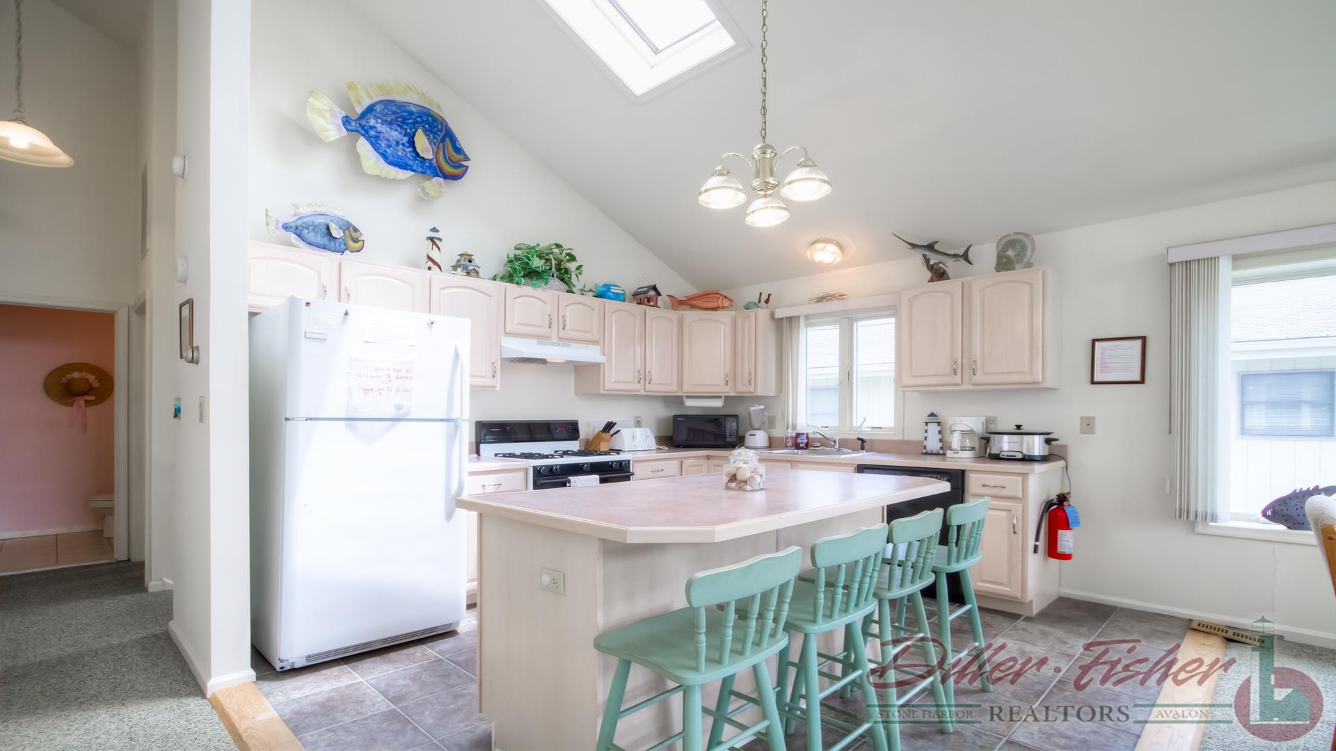 243 34th Street, Avalon (Center)