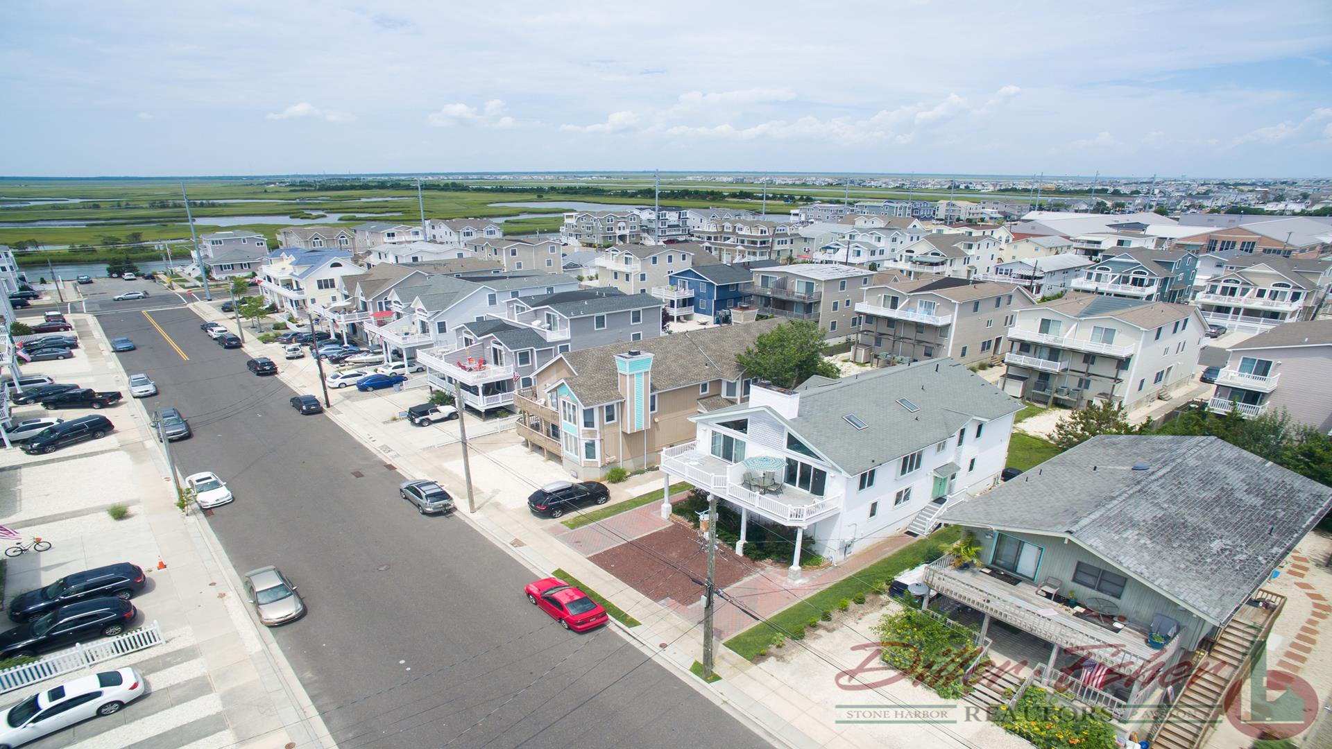 243 34th Street, Avalon (Center)