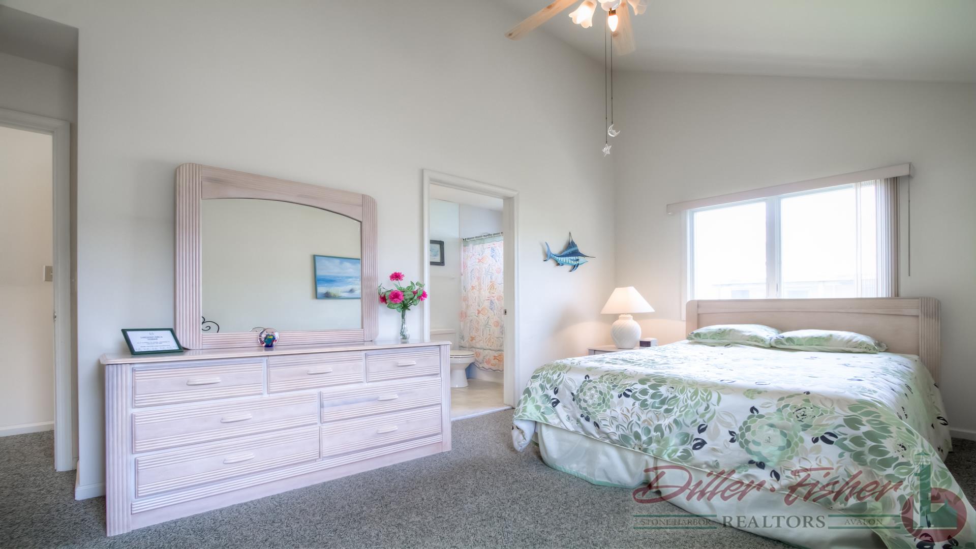 243 34th Street, Avalon (Center)