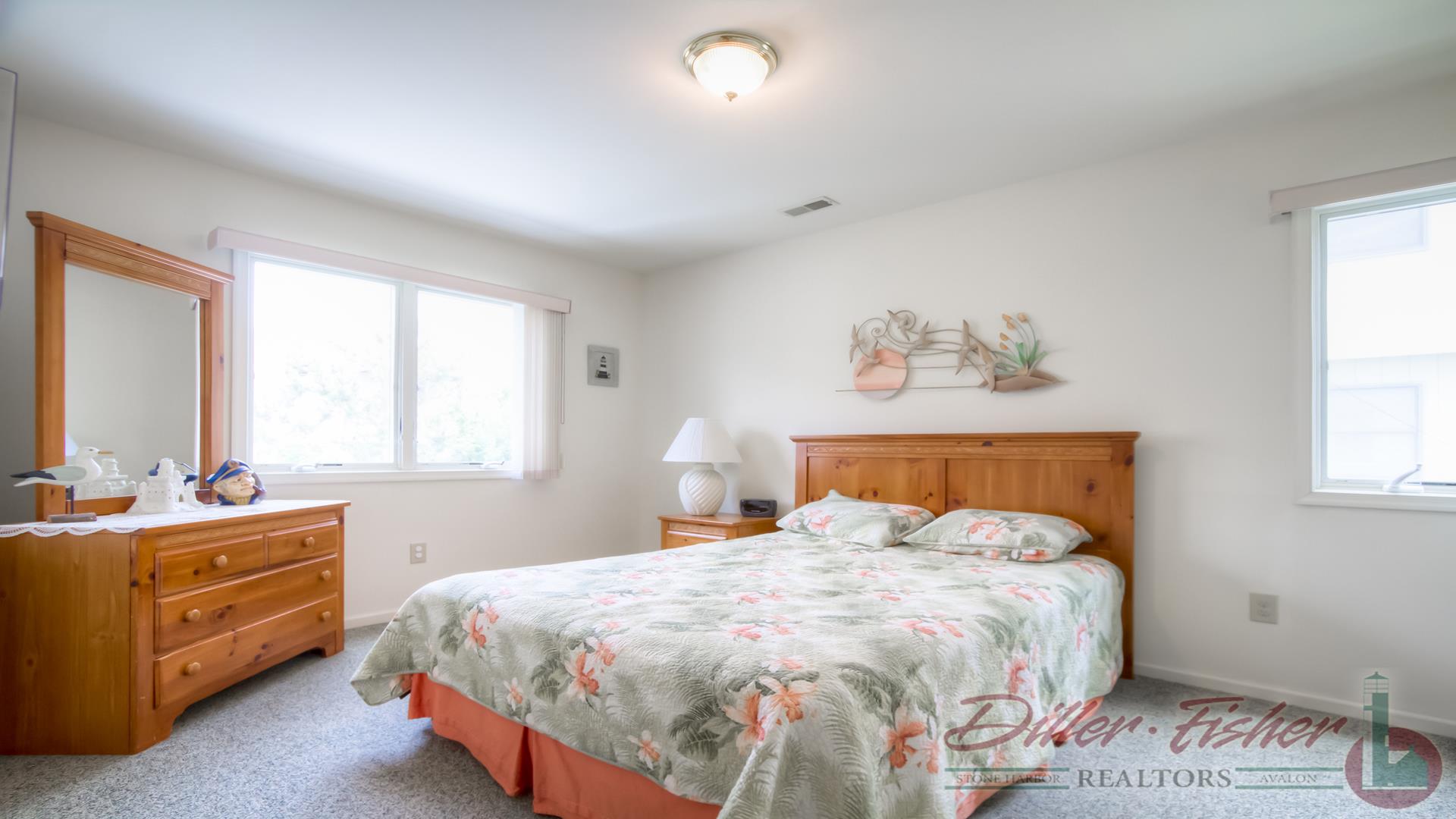 243 34th Street, Avalon (Center)