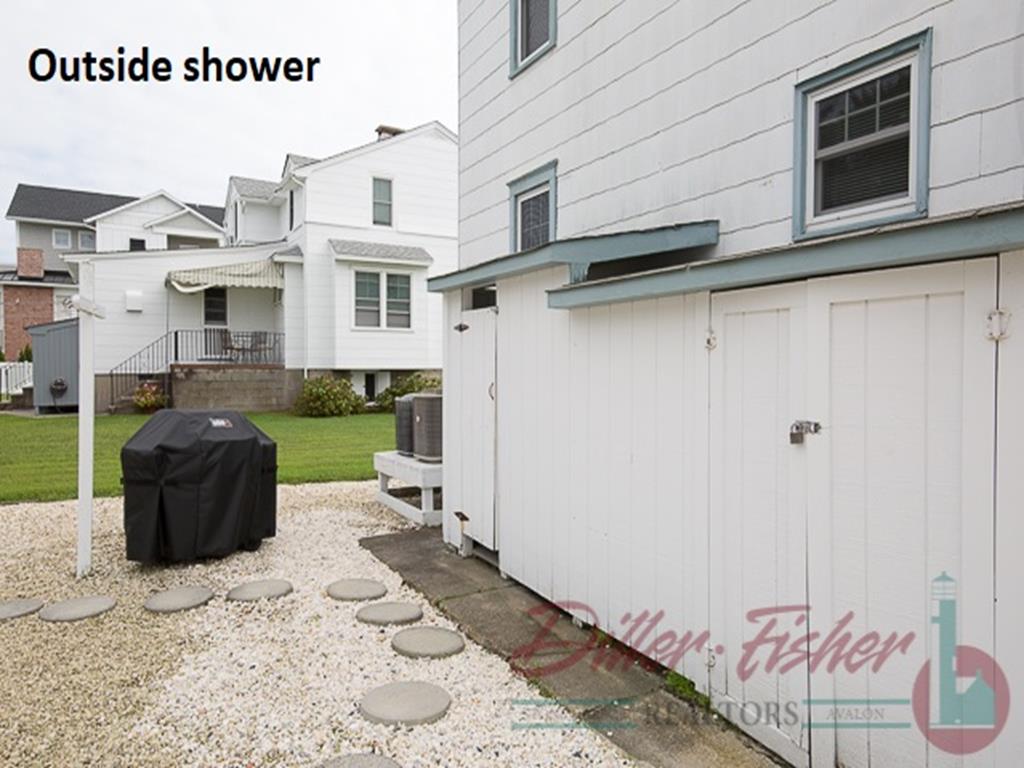 256 104th Street, Stone Harbor (Center) - Picture 3