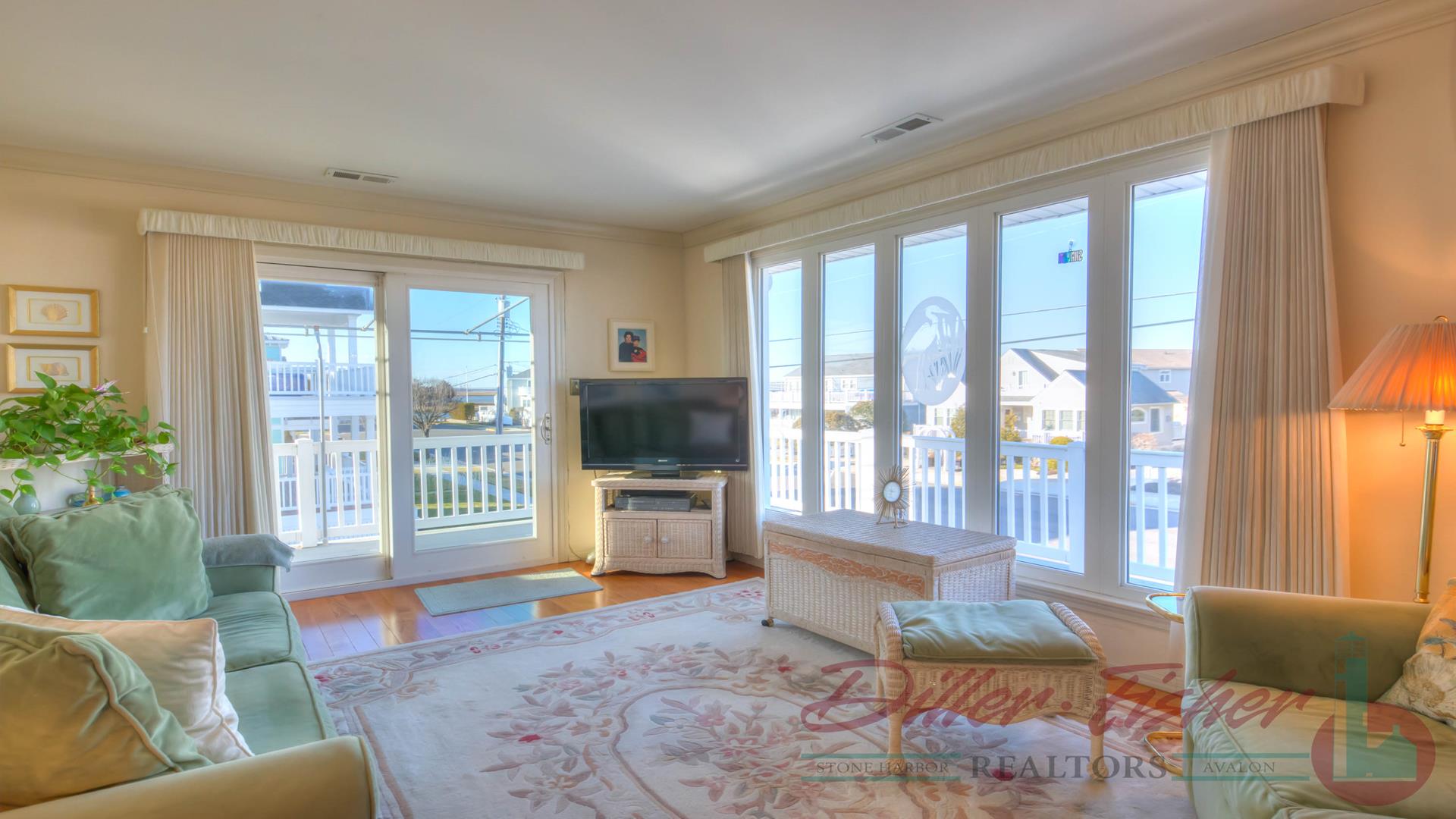 11001 Third Avenue, Stone Harbor (Center) - Picture 2