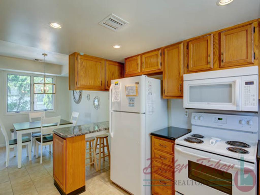 240 106th Street, Stone Harbor (Mid-Island)