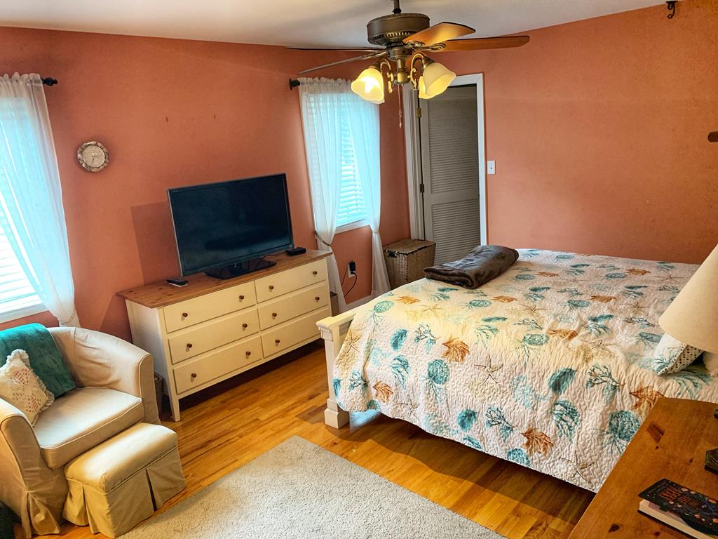 915 Columbia Avenue - Columbia Dream | Photo 16