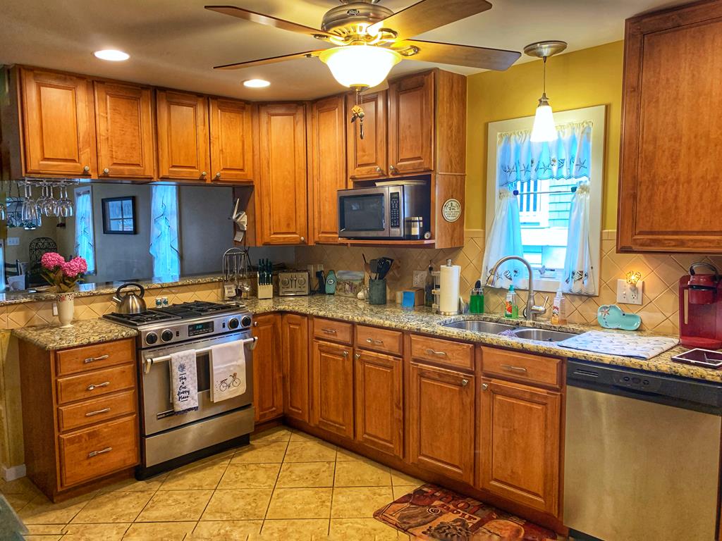 915 Columbia Avenue - Columbia Dream | Photo 7