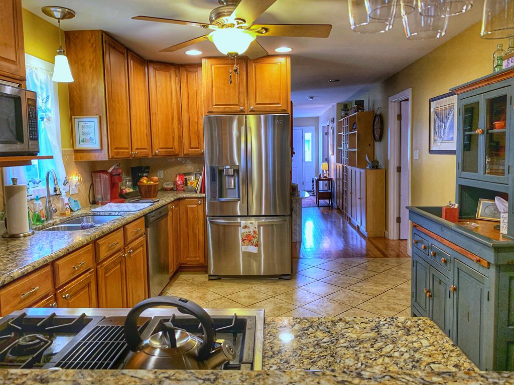 915 Columbia Avenue - Columbia Dream | Photo 8