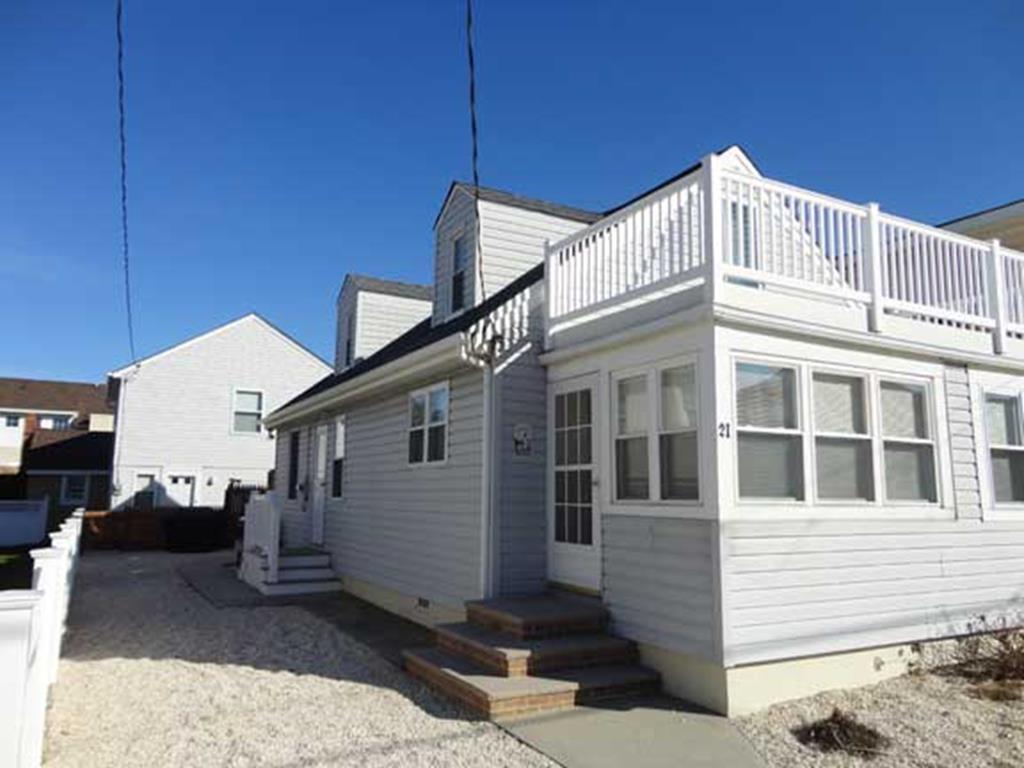 21 E 56th Street, Unit front house, Front Floor, Brant Beach