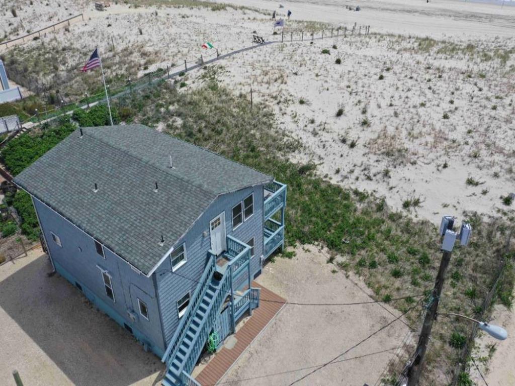 101 E 60th Street, 2nd floor, Brant Beach (Ocean Front)