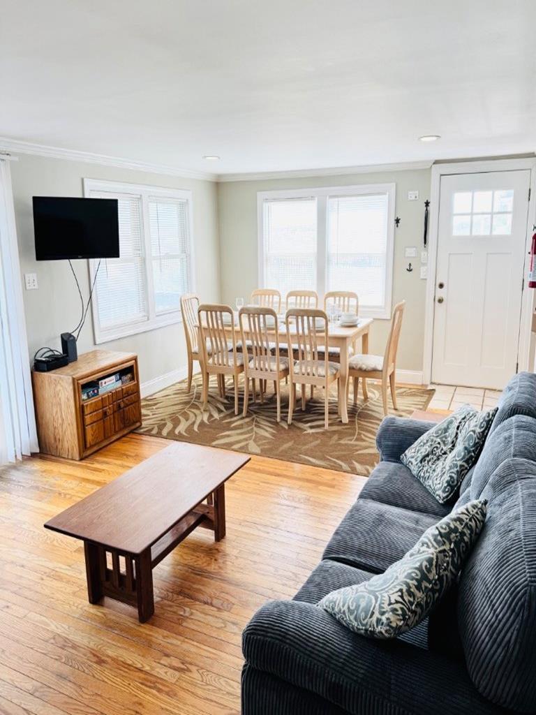 101 E 60th Street, 2nd floor, Brant Beach (Ocean Front)