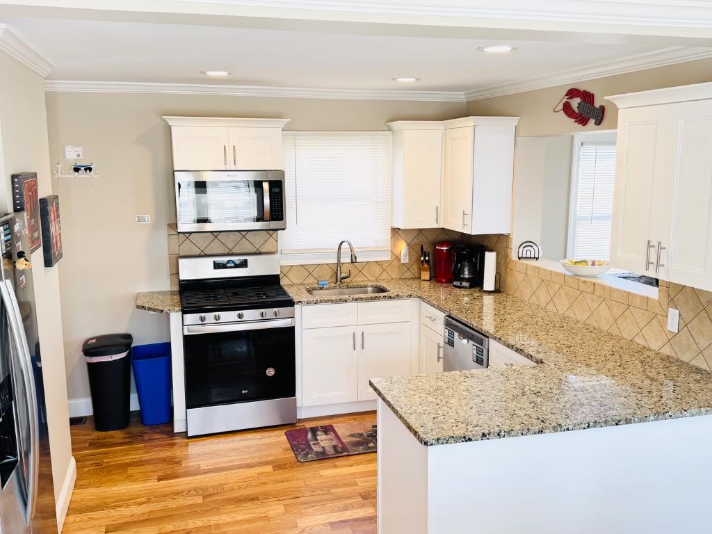 109 Hobart Avenue. (77th), Beach Haven Crest (Ocean Front)