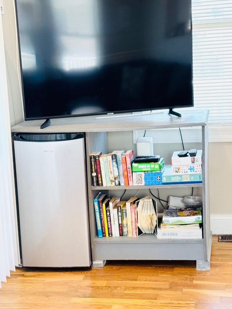 109 Hobart Avenue. (77th), Beach Haven Crest (Ocean Front)