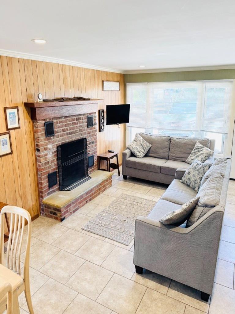 7312 Ocean Blvd., Brant Beach (Ocean Side)