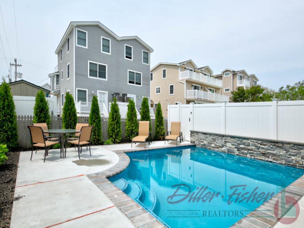 214 28th Street, Avalon (Mid-Island)