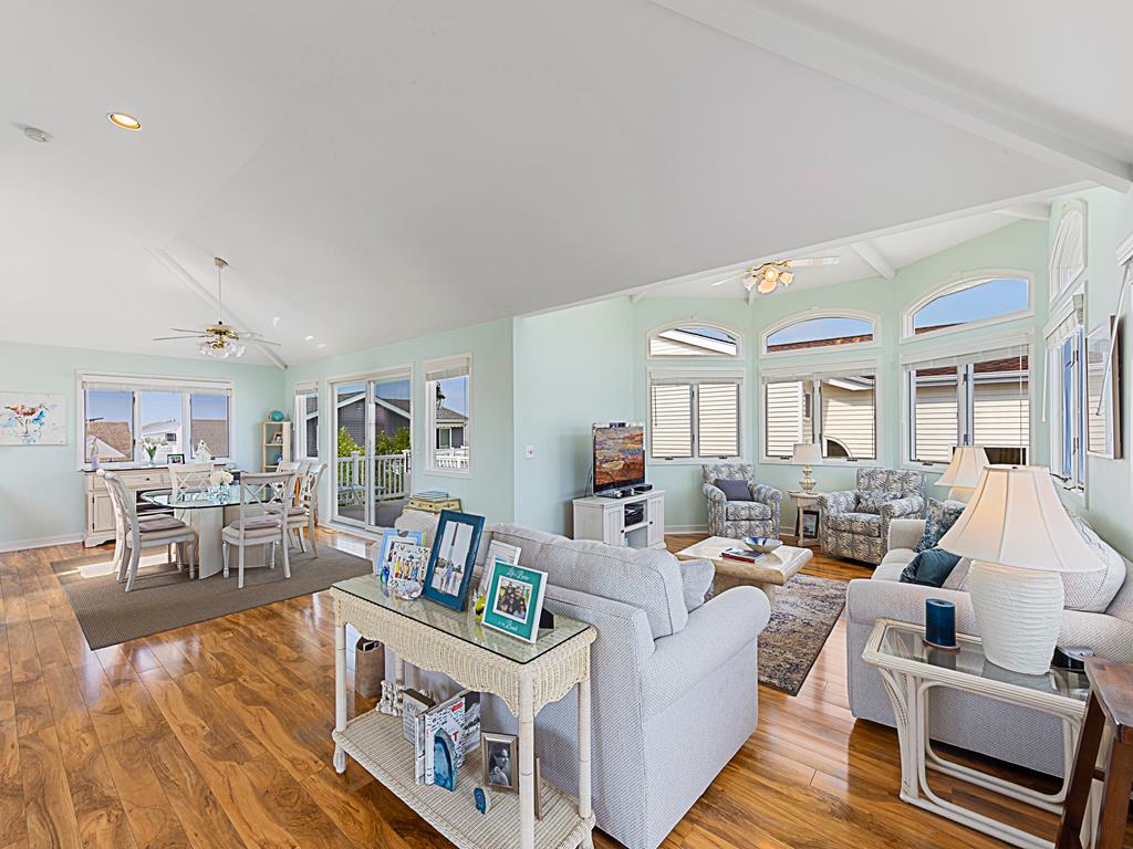 108 W. Hobart Avenue, Beach Haven Crest (Bay Side)