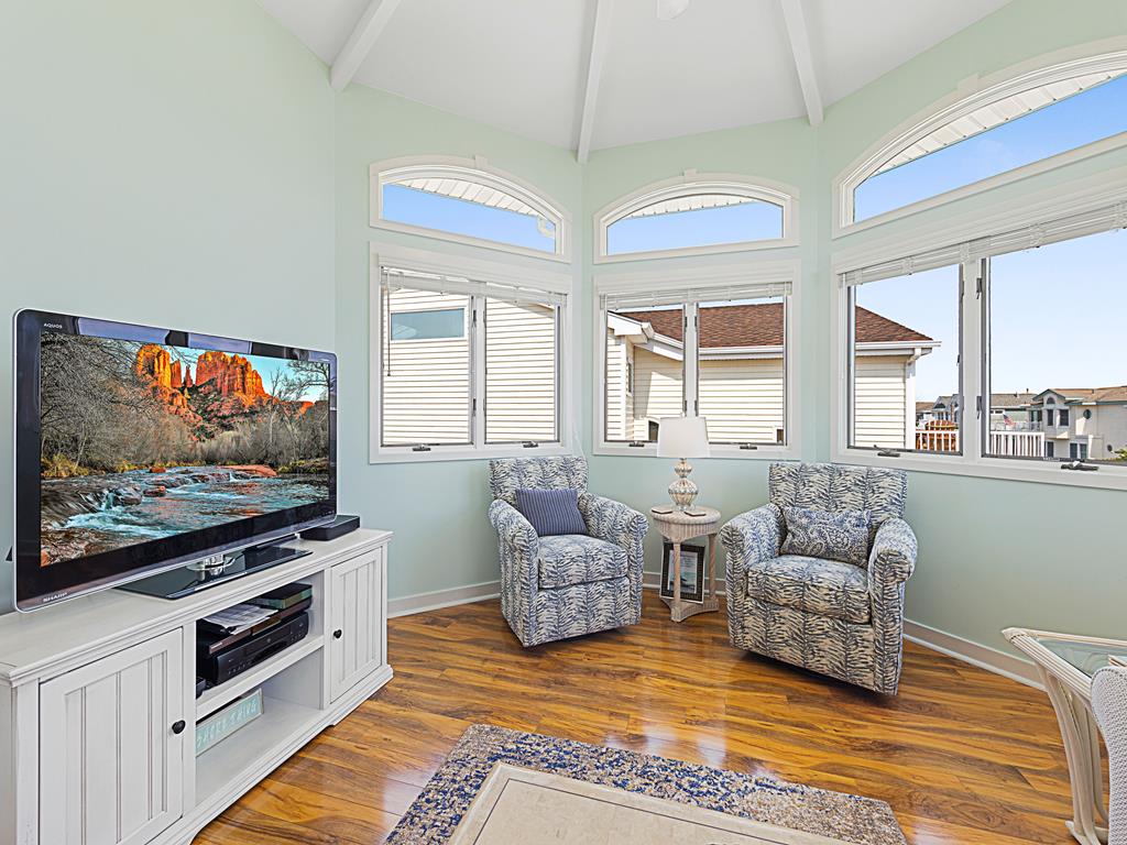 108 W. Hobart Avenue, Beach Haven Crest (Bay Side)