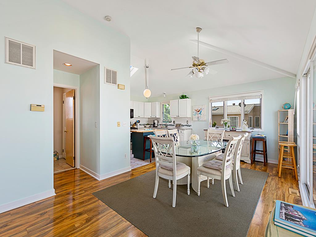 108 W. Hobart Avenue, Beach Haven Crest (Bay Side)