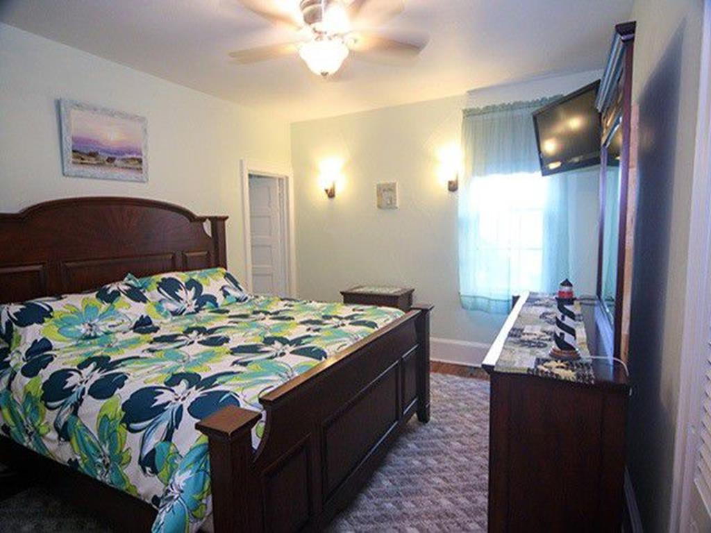 Sea Dragon - Big House - Close to Town and Beach | Photo 19