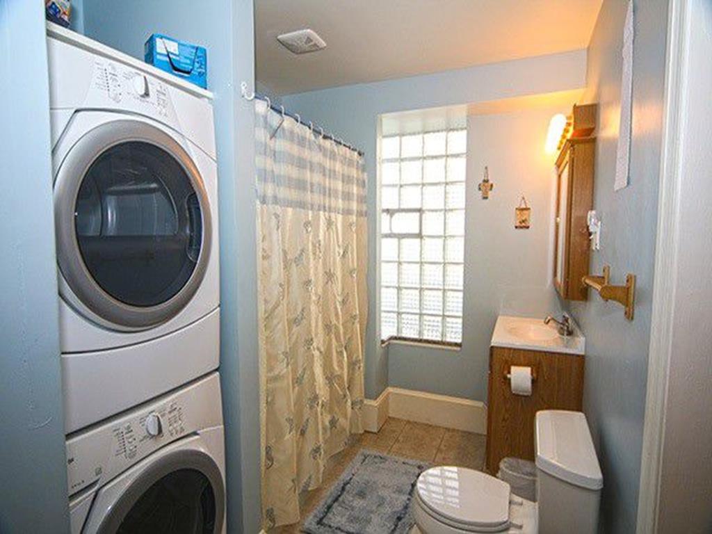 Sea Dragon - Big House - Close to Town and Beach | Photo 21