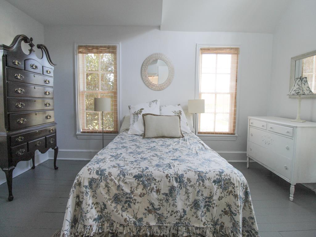 418 Elmira Street | Photo 16