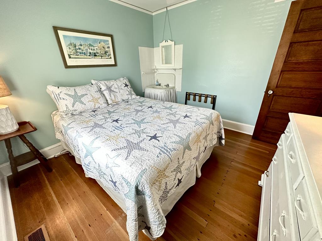 BEACH BLOCK - HOWARD STREET | Photo 16