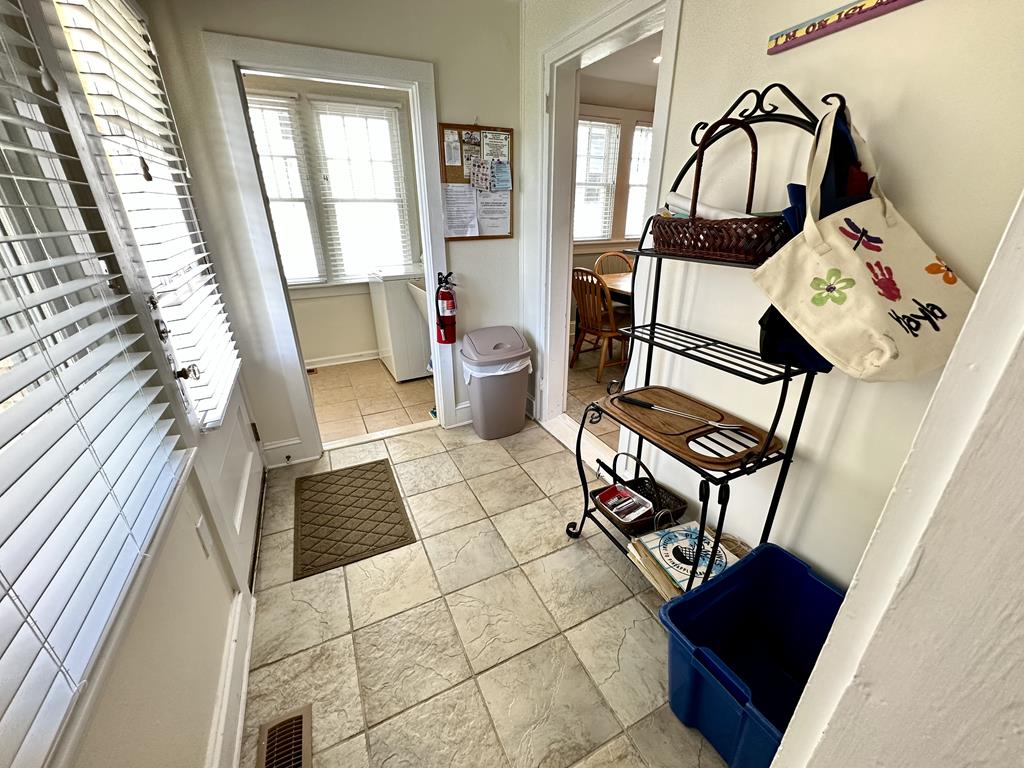 BEACH BLOCK - HOWARD STREET | Photo 25