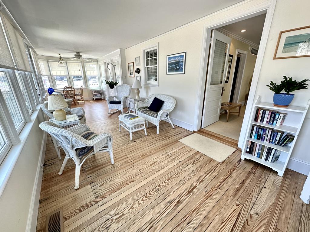 BEACH BLOCK - HOWARD STREET | Photo 5