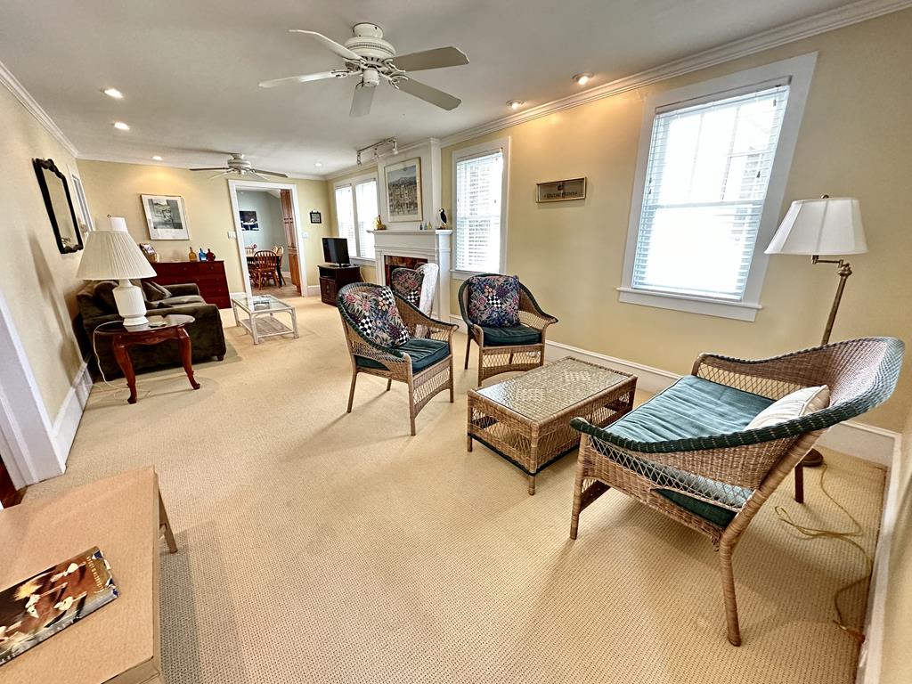 BEACH BLOCK - HOWARD STREET | Photo 8