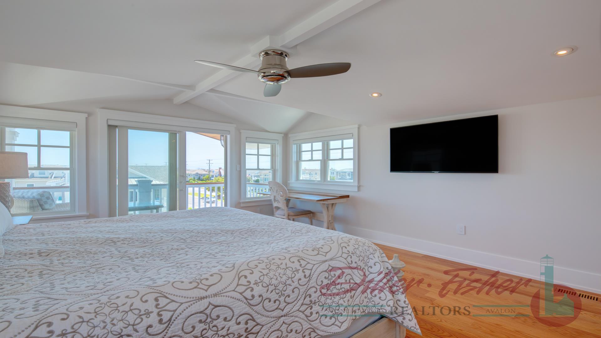 7688 Dune Drive, Avalon (Mid-Island)