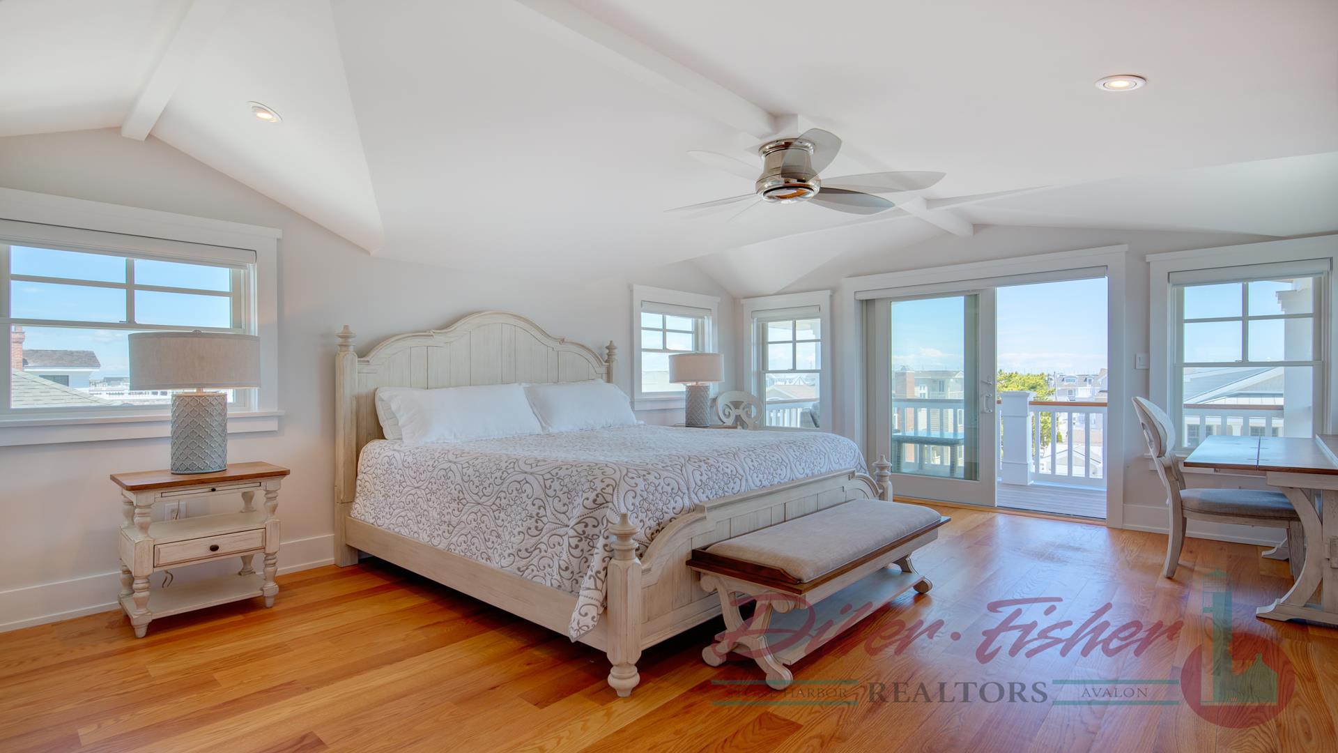 7688 Dune Drive, Avalon (Mid-Island)