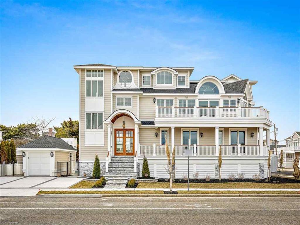 7688 Dune Drive, Avalon (Mid-Island)