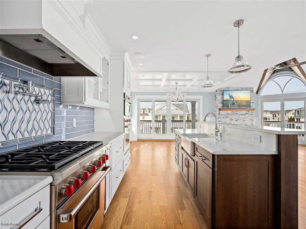 7688 Dune Drive, Avalon (Mid-Island)